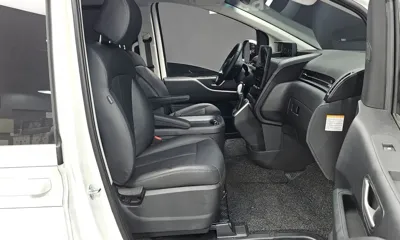 Hyundai Staria 2025, 10946 км, за 21351.15 USD - фото 11