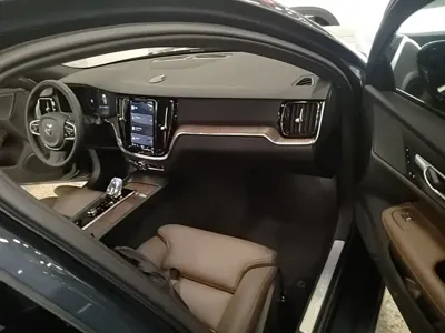 Volvo V60 2024, 24500 км, за 22704.09 USD - фото 11