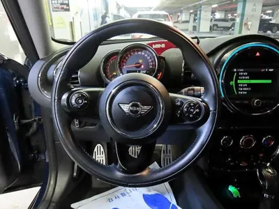 MINI Clubman 2018, 58903 км, за 9801.32 USD - фото 8