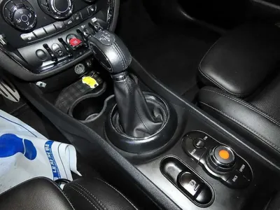 MINI Clubman 2018, 58903 км, за 9801.32 USD - фото 12