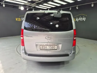 Hyundai Starex 2021, 143660 км, за 8775.92 USD