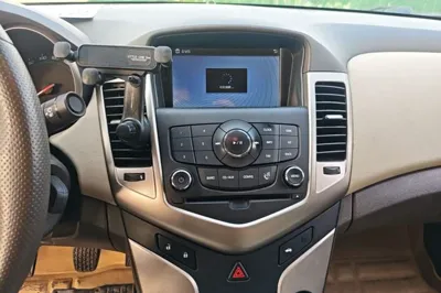 Chevrolet Cruze 2015, 141500 км, за 3686 USD - фото 15