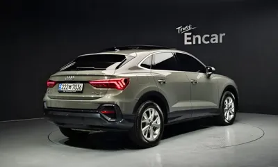 Audi Q3 2024, 33259 км, за 25272.42 USD