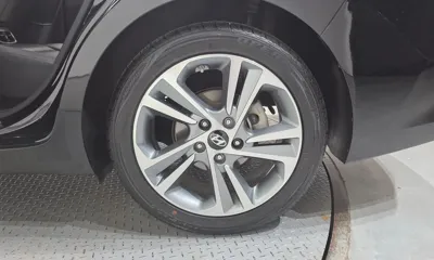 Hyundai Avante 2016, 63051 км, за 7670.8 USD - фото 21
