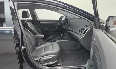 Hyundai Avante 2016, 63051 км, за 7670.8 USD - фото 26