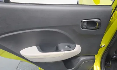 Hyundai Venue 2020, 13180 км, за 10831.04 USD - фото 20