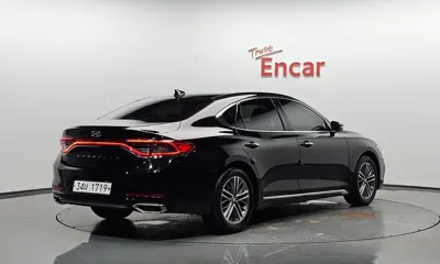 Hyundai Grandeur 2018, 41933 км, за 10538.65 USD