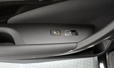 Hyundai Grandeur 2017, 60740 км, за 6147.55 USD - фото 18