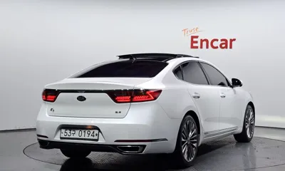 Kia K7 2016, 179974 км, за 6940.78 USD