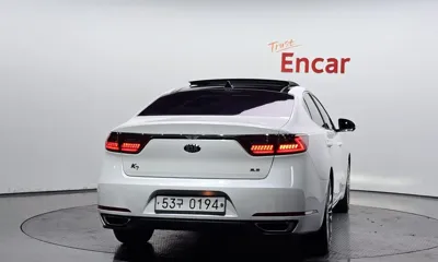 Kia K7 2016, 179974 км, за 6940.78 USD