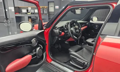 MINI Cooper 2018, 103211 км, за 6091.14 USD - фото 10