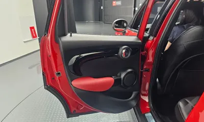 MINI Cooper 2018, 103211 км, за 6091.14 USD - фото 25