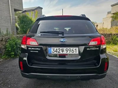 Subaru Outback 2011, 134000 км, за 4463.7 USD