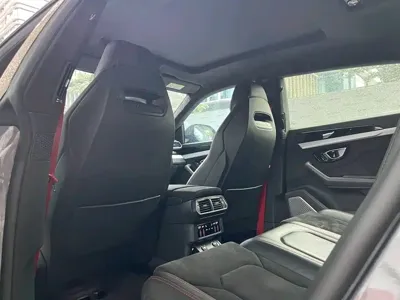 Lamborghini Urus 2019, 15000 км, за 233482.2 USD - фото 18