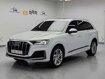 Audi Q7 · 2021 год