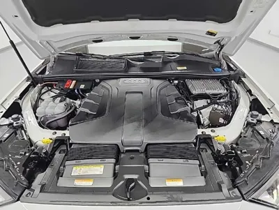 Audi Q7 2021, 162476 км, за 26058.65 USD