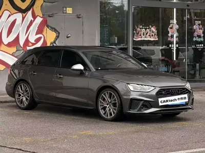 Audi S4 2025, 22000 км, за 50881.89 USD