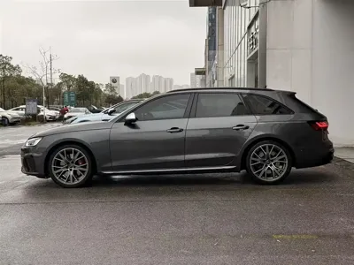 Audi S4 2025, 22000 км, за 50881.89 USD