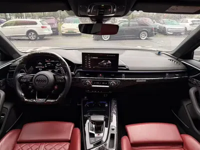 Audi S4 2025, 22000 км, за 50881.89 USD