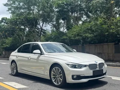 BMW 3 Series 2019, 70000 км, за 14726.4 USD