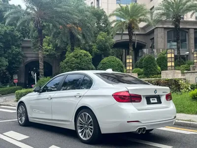 BMW 3 Series 2019, 70000 км, за 14726.4 USD