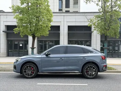 Audi Q5L Sportback 2022, 54300 км, за 27662.79 USD