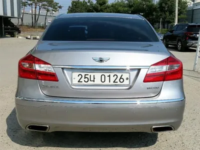 Hyundai Genesis 2012, 85538 км, за 4160.44 USD