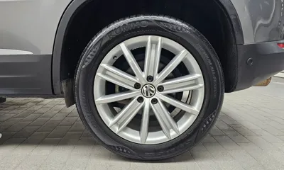 Volkswagen Tiguan 2013, 92365 км, за 5529.54 USD