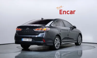 Hyundai Sonata 2019, 97230 км, за 9580.44 USD