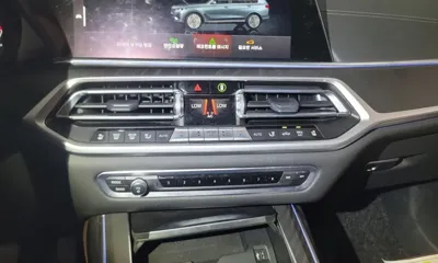 BMW X7 2022, 47670 км, за 48859.96 USD - фото 12