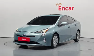 Toyota Prius · 2016 год