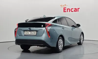 Toyota Prius 2016, 172456 км, за 6541.13 USD