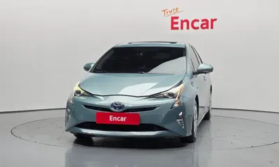 Toyota Prius 2016, 172456 км, за 6541.13 USD