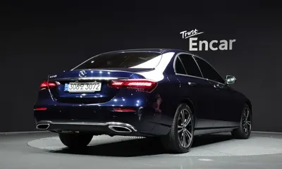 Mercedes-Benz E-Class 2021, 29856 км, за 24172.35 USD