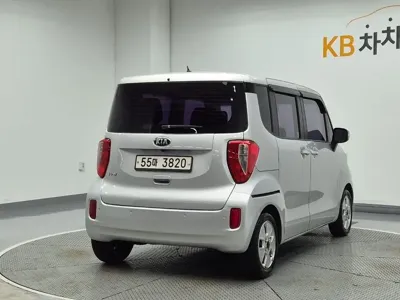 Kia Ray 2014, 117382 км, за 3055.32 USD