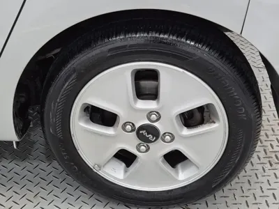 Kia Ray 2014, 117382 км, за 3055.32 USD