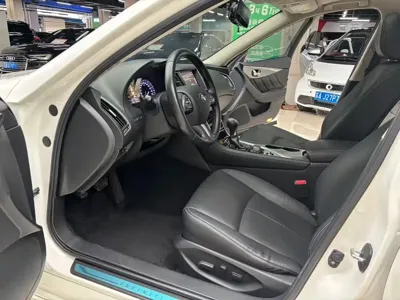 Infiniti Q50L 2015, 97000 км, за 6905.77 USD - фото 8