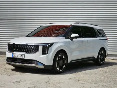 Kia Canival 2024, 9848 км, за 24028.12 USD