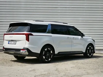 Kia Canival 2024, 9848 км, за 24028.12 USD