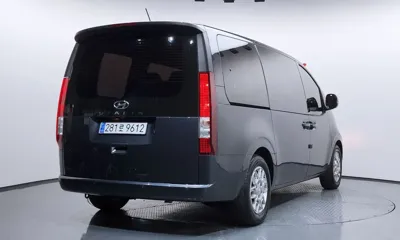Hyundai Staria 2022, 91563 км, за 16093 USD