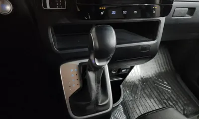 Hyundai Staria 2022, 91563 км, за 16093 USD - фото 9