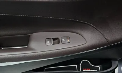 Hyundai Grandeur 2020, 58022 км, за 17120.58 USD - фото 19