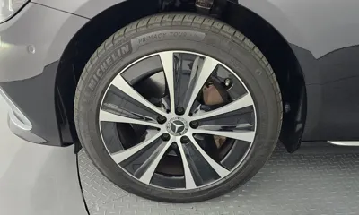 Mercedes-Benz E-Class 2021, 46987 км, за 25891.25 USD
