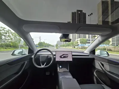 Tesla Model Y 2025, 25000 км, за 29910.53 USD