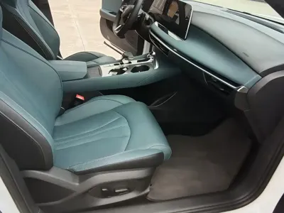 MG MG7 2025, 8000 км, за 12217.9 USD