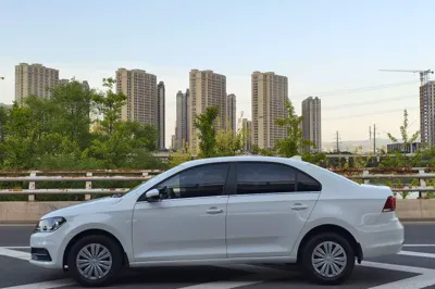 Volkswagen Santana 2021, 37700 км, за 8714 USD