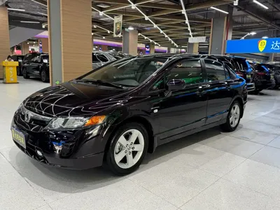 Honda Civic 2010, 110000 км, за 2917.38 USD