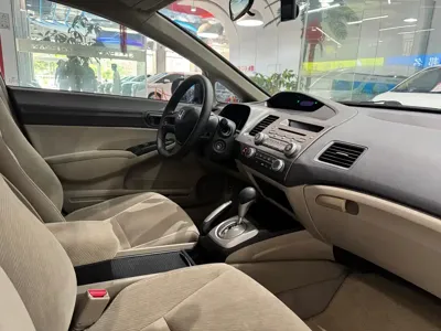 Honda Civic 2010, 110000 км, за 2917.38 USD - фото 7