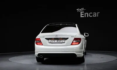 Mercedes-Benz C-Class 2011, 127280 км, за 2614.29 USD