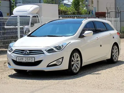 Hyundai i40 2012, 86821 км, за 4726.27 USD